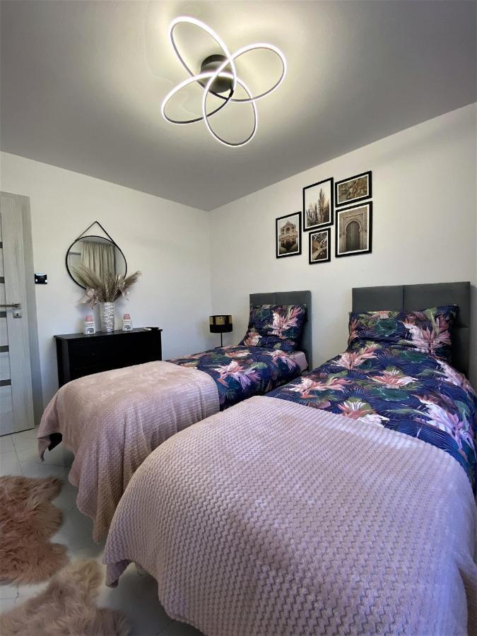 Apartament Zielona Nad Sanem Apartment Sanok Bagian luar foto