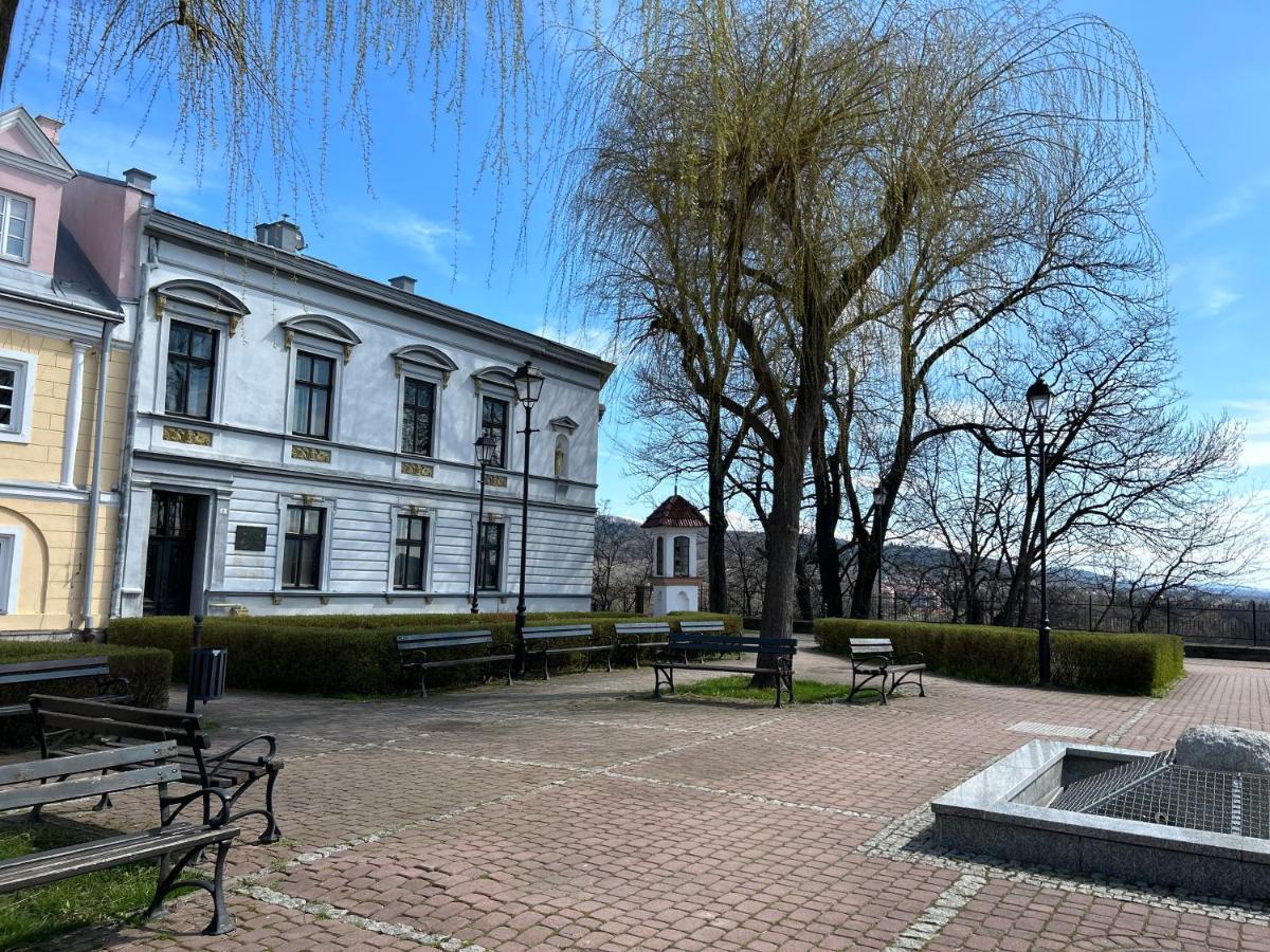 Apartament Zielona Nad Sanem Apartment Sanok Bagian luar foto